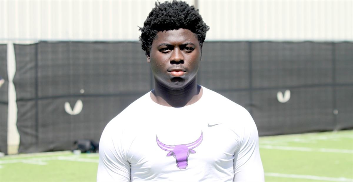 Morton Ranch sophomore defensive end DJ Hicks Jr. committed on April 10 to play in the 2023 Under Armour All-America Game